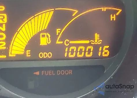 2001 Toyota Celica Gt z USA, uszkodzony, nr VIN JTDDR32T110081981